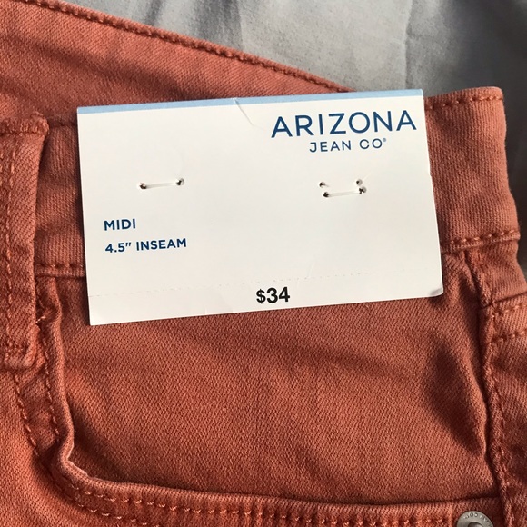 Burnt orange shorts - Picture 2 of 6